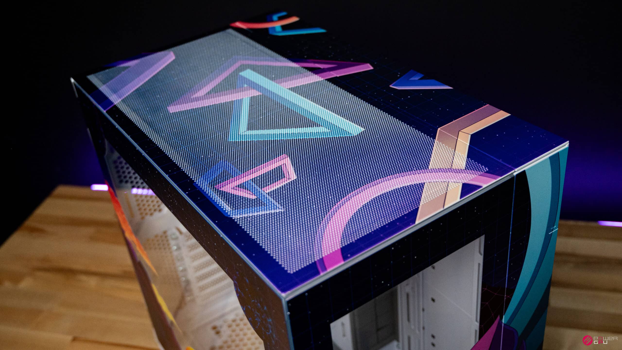 Custom UV "Grid-Line" Print