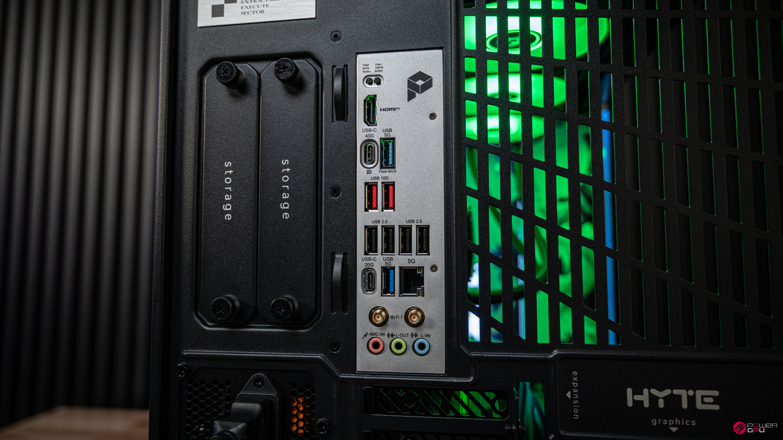 Masque RTX 5070 Gaming PC