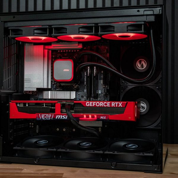Hornet RTX 5070 Ti Gaming PC